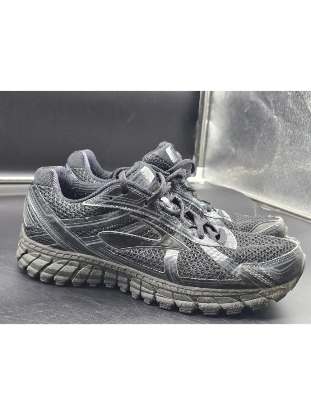 Brooks Adrenaline GTS 15 Shoes Mens Size 11 Black Mesh Damaged Running Sneakers